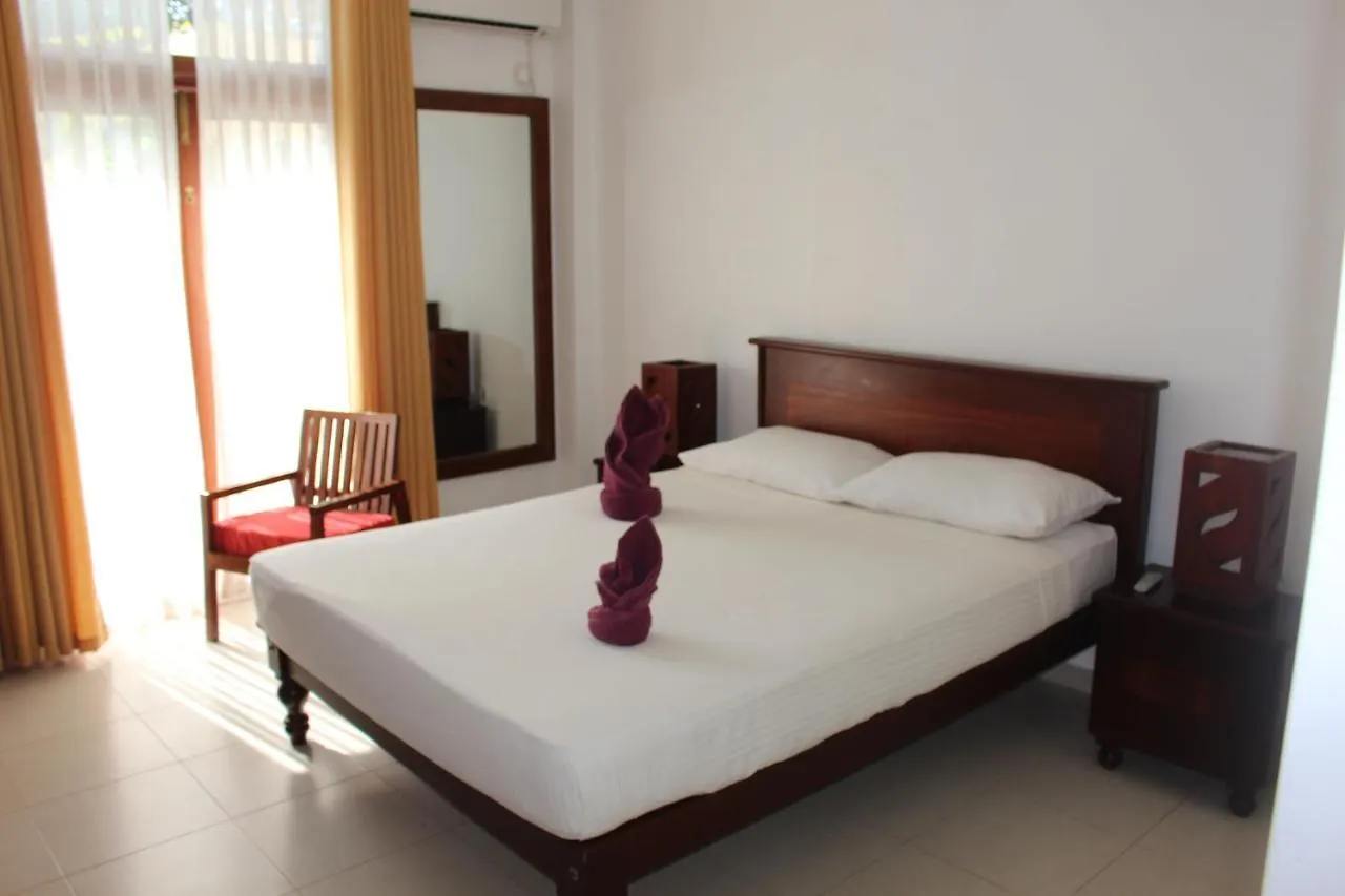 Hotel Villa Kapuru Negombo
